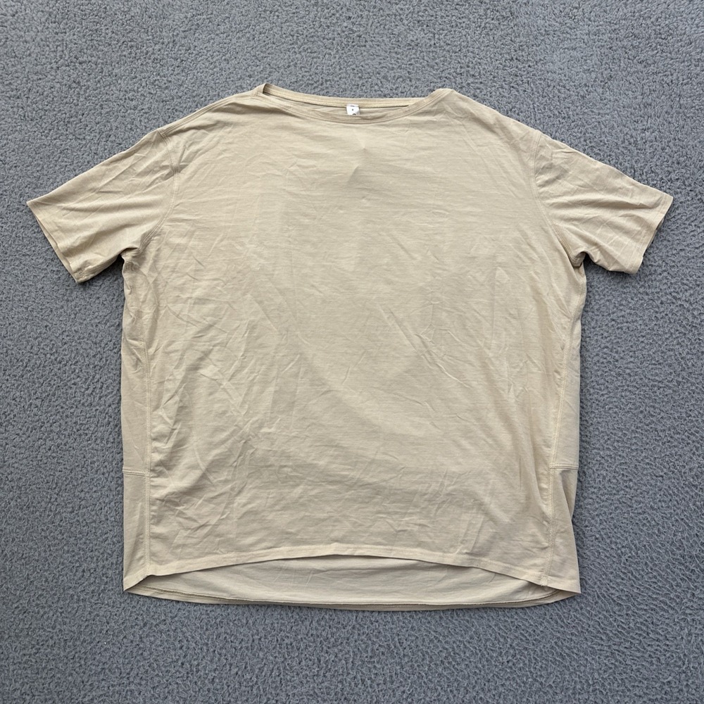 Lululemon Back In Action Short Sleeve Shirt Pale Linen Athleisure Women's 8